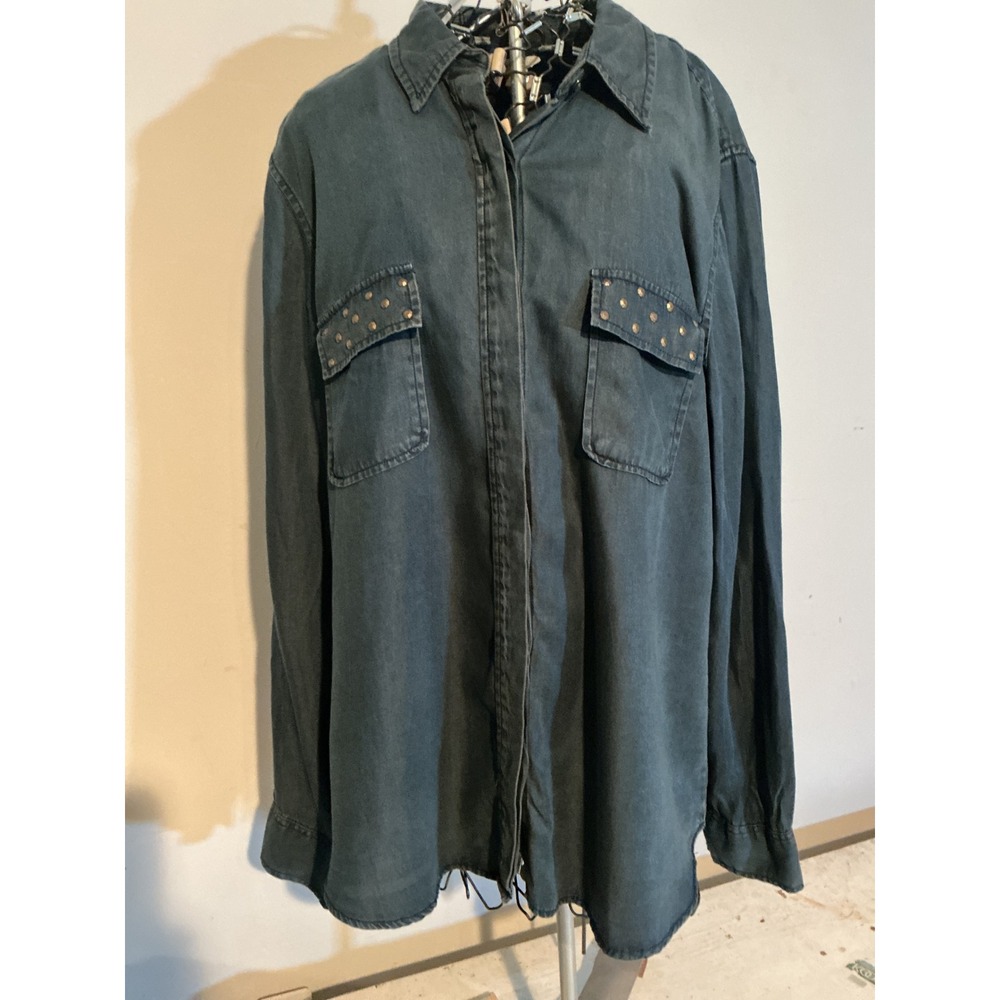 Cato Women XL Blue Tencel Studded Pocket Button Down Shirt Long Sleeve RN37080